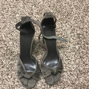 Gorgeous joie nabila velvet ankle strap heel-used